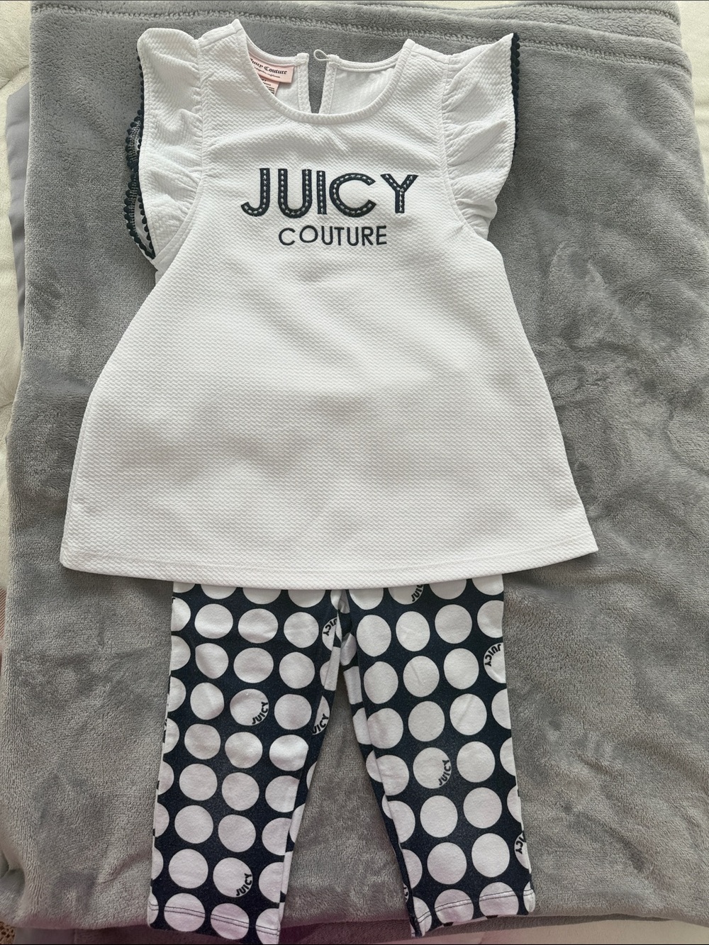 Juicy Couture White Ruffle Sleeve Top with Navy Polka Dot Leggings